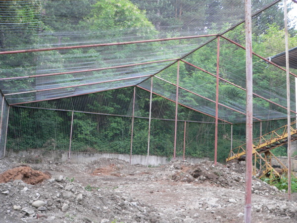 Волиера в музея в Котел