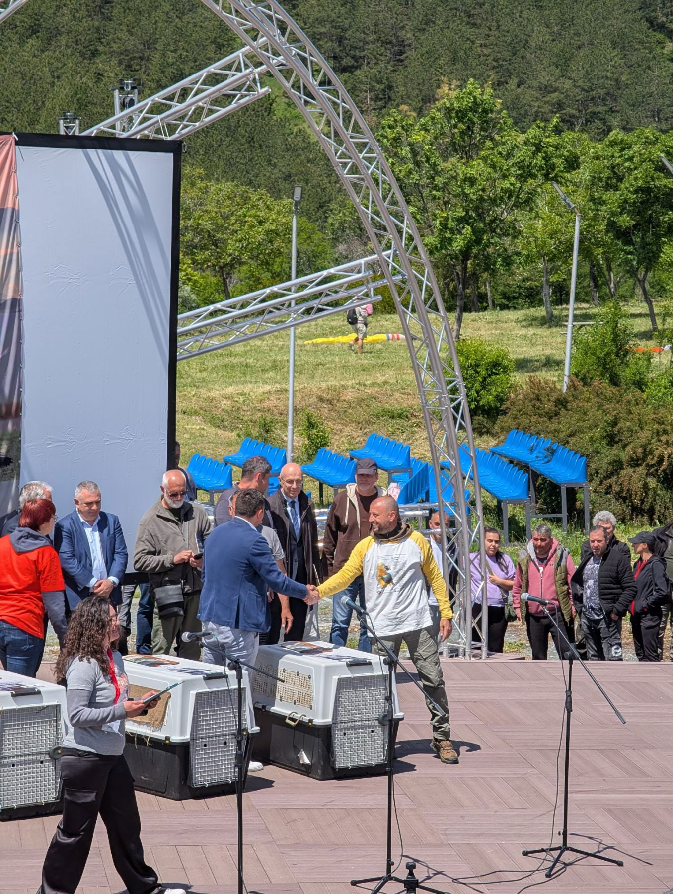 Церемония по освобождаване на първите брадати лешояди - крепост Туида, Сливен